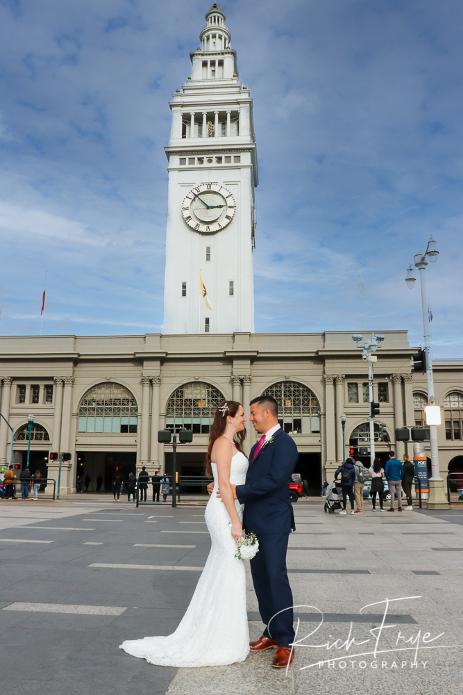 18-San-Francisco-Ferry-Building-Wedding-Photos